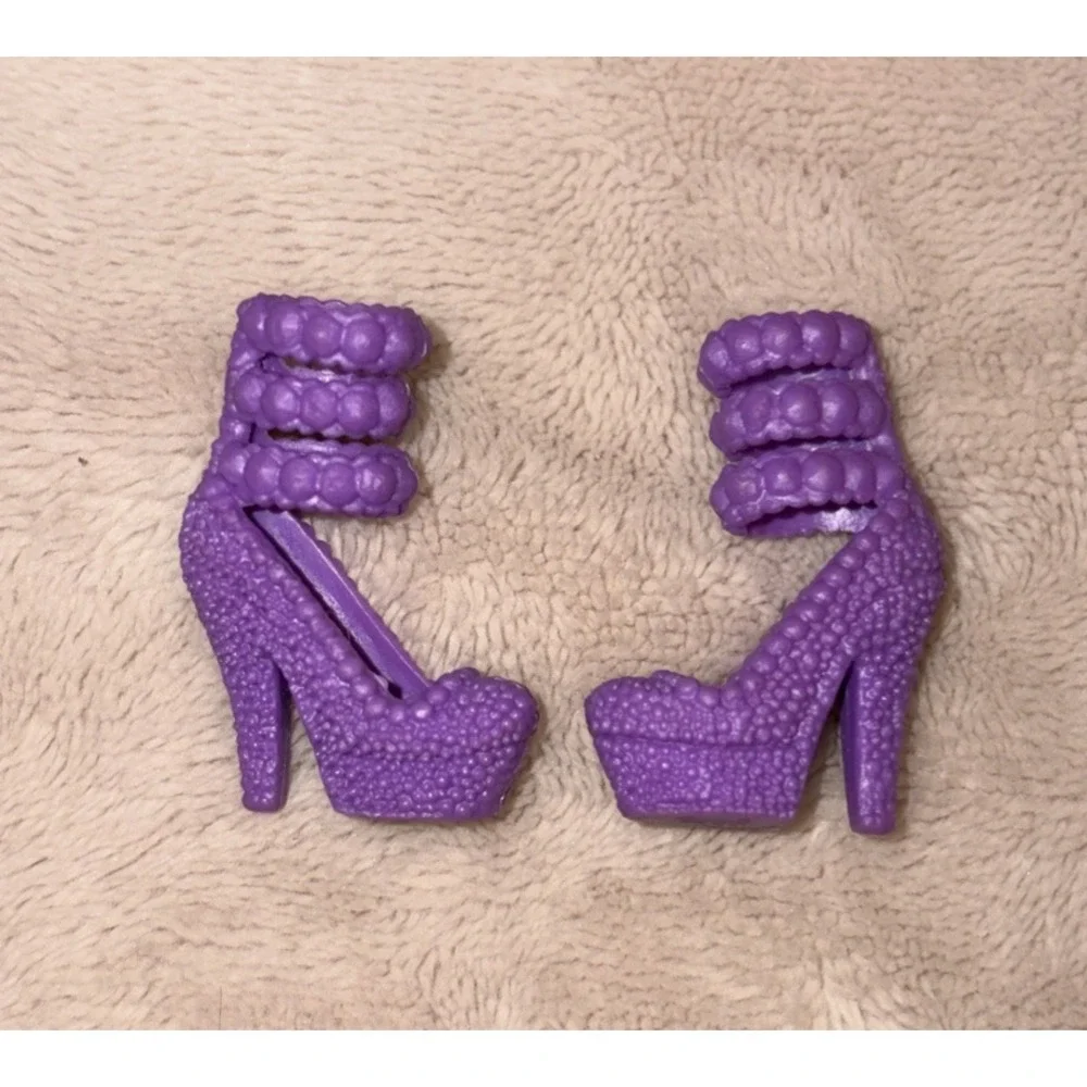 Barbie Fashionistas Fashion Doll‎ Purple  3 Strap High Heels Replacement S1